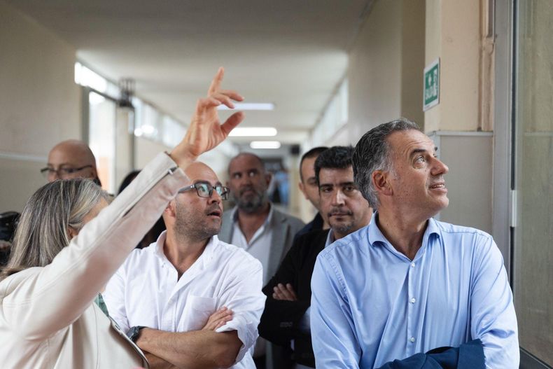 Autoridades anuncian mejoras en centros de salud públicos 1 Más territorio, menos escritorio: Presidente y autoridades de la ...