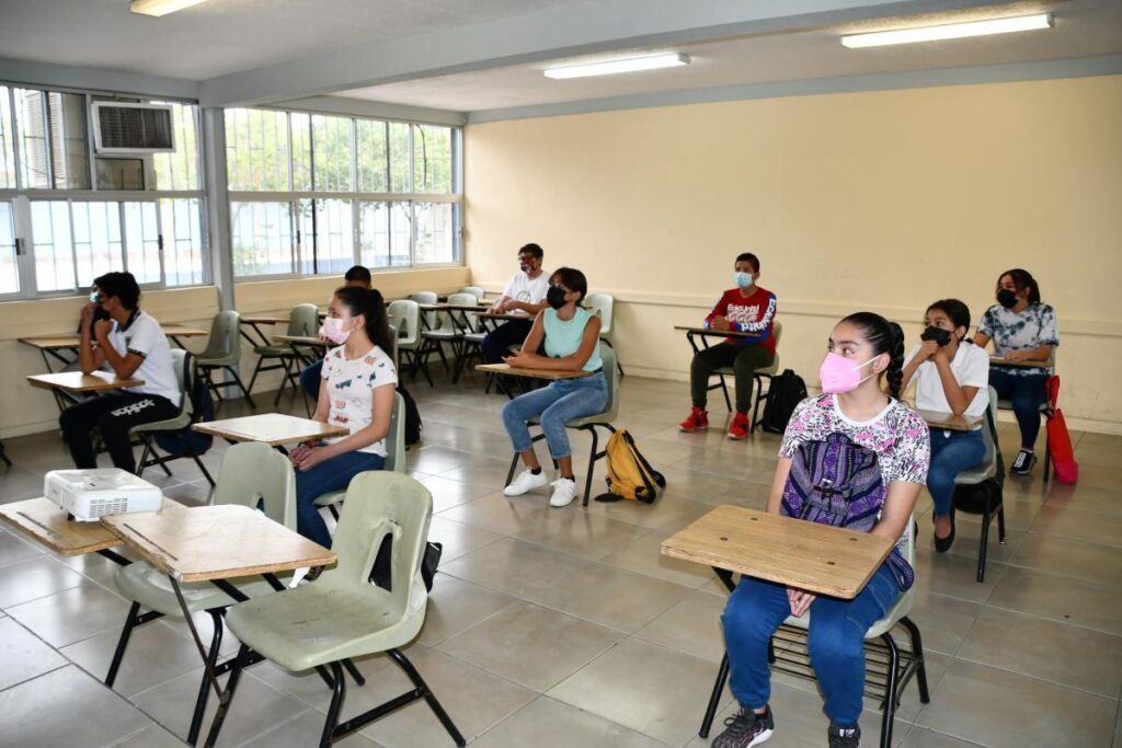 Autoridades educativas anuncian regreso a clases presenciales 1 Anuncian regreso a clases presenciales en nivel básico el 24 de ...