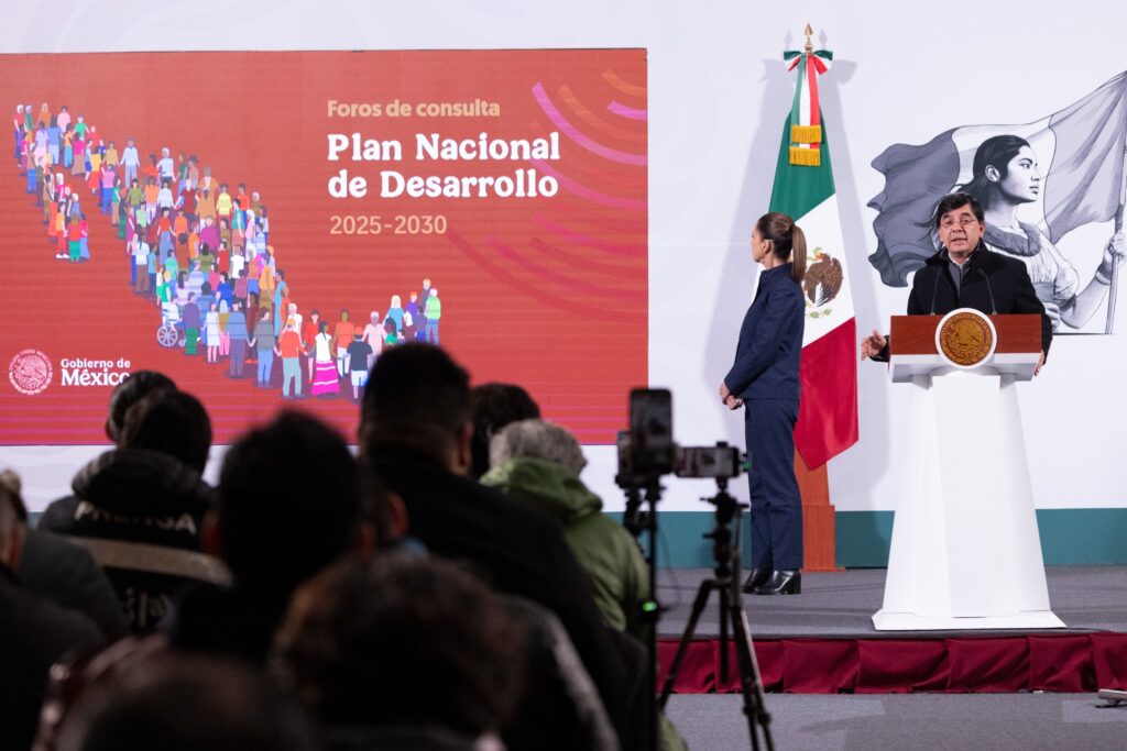 Autoridades presentan plan nacional de desarrollo económico 1 SPR Informa || Presentan Plan Nacional de Desarrollo 2025-2030 ...