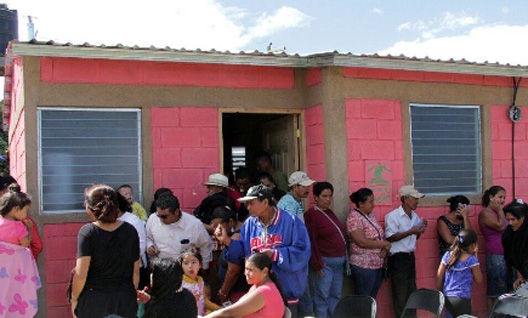 Gobierno entrega viviendas a familias de escasos recursos 1 Gobierno entrega viviendas a familias de escasos recursos de la ...