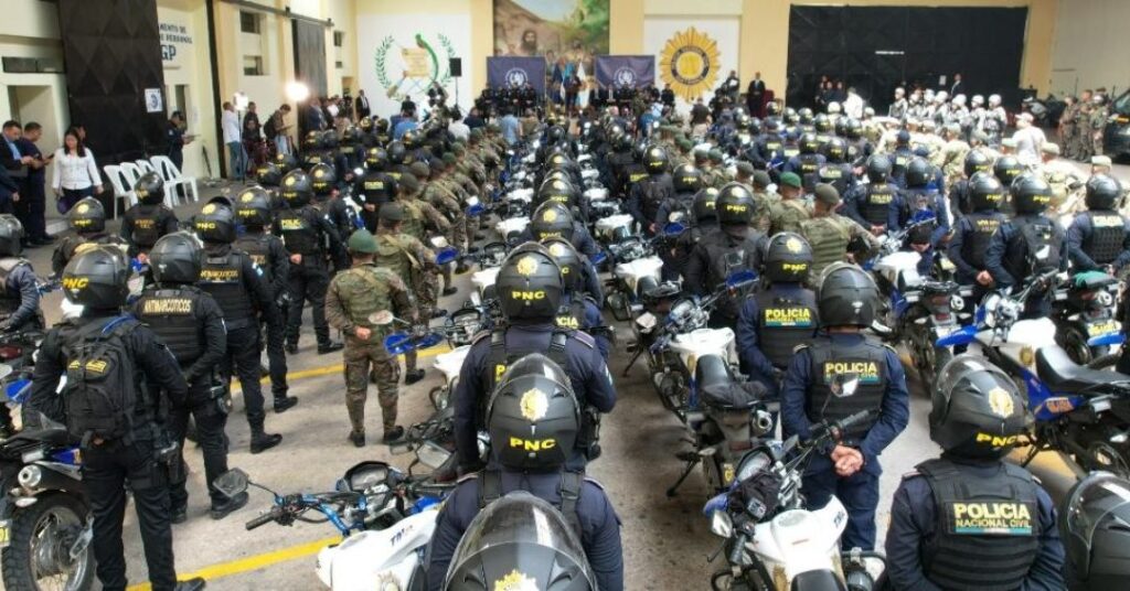 Policía Nacional refuerza patrullajes en zonas de alto riesgo 1 Gobierno lanza nuevo Plan de Seguridad con patrullajes en zonas de ...