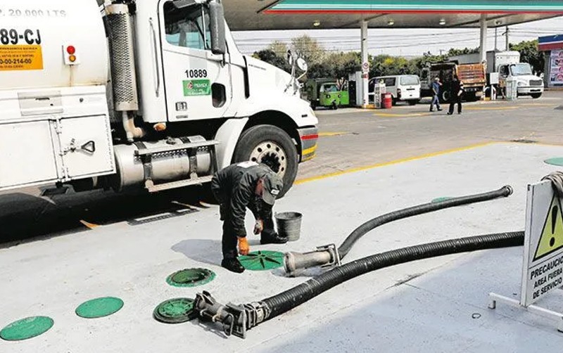 Transporte de crudo dispara costo de gasolina